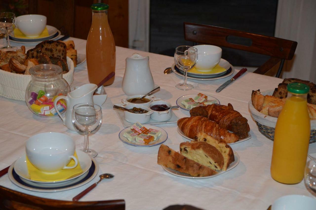 Les Chenes Bleus Bed & Breakfast Sainte-Marie-de-Re Exterior photo