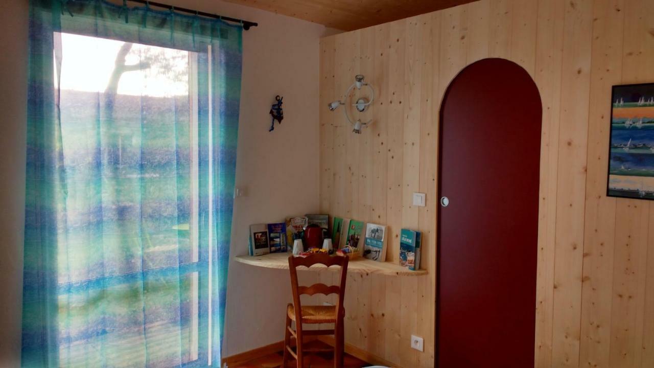 Les Chenes Bleus Bed & Breakfast Sainte-Marie-de-Re Exterior photo