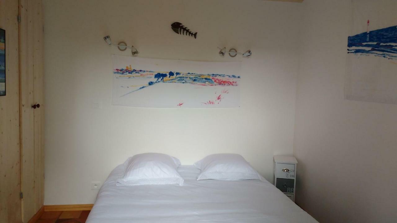 Les Chenes Bleus Bed & Breakfast Sainte-Marie-de-Re Exterior photo